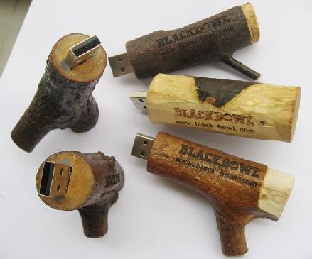 MUW004 Wooden USB Flash Drives